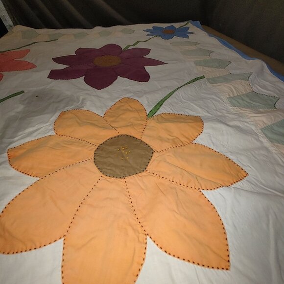 Dahlia Quilt Handmade Patchwork Lightweight Vintage Floral Light Blue Back - Picture 12 of 16